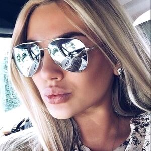 LIKE NEW RayBan Aviator Silver Mirror RB3025 Men /Women Sunglasses